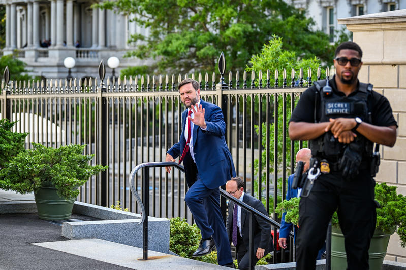 جيه دي فانس في البيت الأبيض