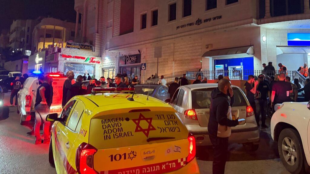 إصابة شاب بجراح خطيرة في كفر قاسم ونقله إلى المستشفى