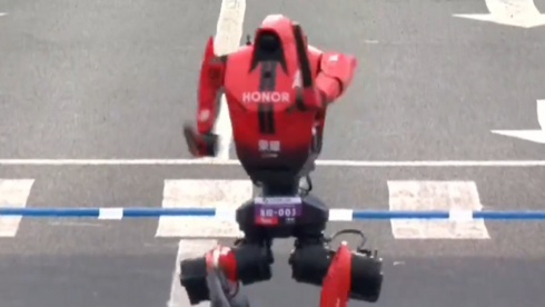 روبوت بسرعة البشر