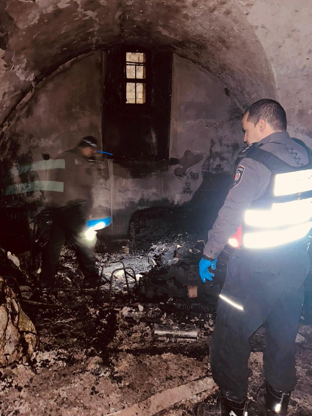 حريق في الدير الأرمني داخل البلدة القديمة بالقدس