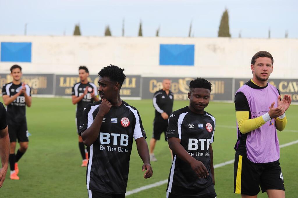 الخضيرة يفوز على كفرقاسم 2-1 وخوري يسجل ثنائية حاسمة