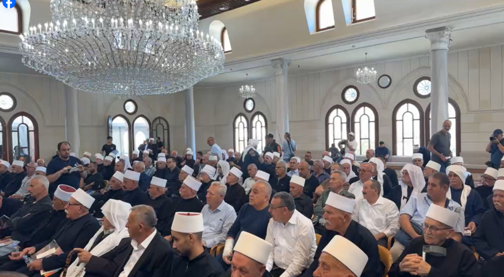 آلاف  يحيون زيارة مقام النبي شعيب في الجليل وسط أجواء دينية واجتماعية