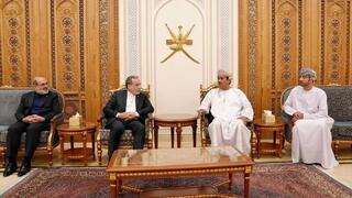 وزير الخارجية الإيراني عباس عراقجي ينشر صورًا من اجتماع في مسقط عقب زيارته إلى باكستان