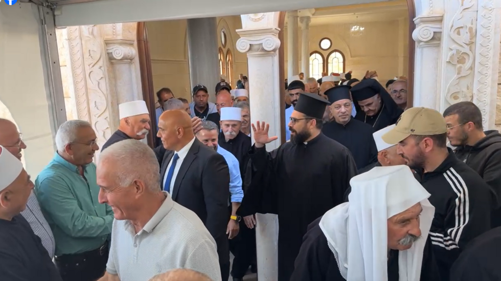 آلاف  يحيون زيارة مقام النبي شعيب في الجليل وسط أجواء دينية واجتماعية