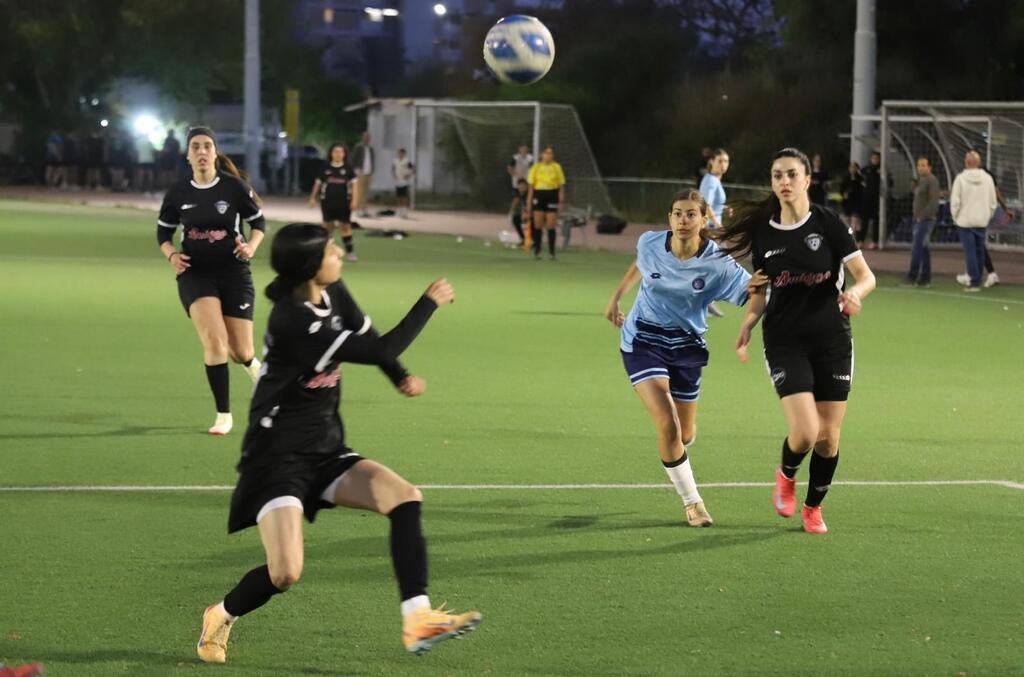 كبوة صعبة لهبوعيل بنات عرابة قبل الحسم وخماسية تُبعد الصدارة