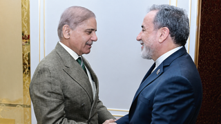 عراقجي يصل إسلام آباد مجددًا وسط تعثر المحادثات مع واشنطن