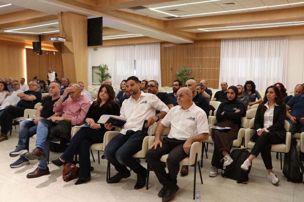مؤتمر الآثار في كلية سخنين