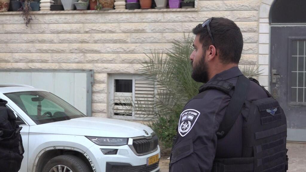 هوية مزدوجة