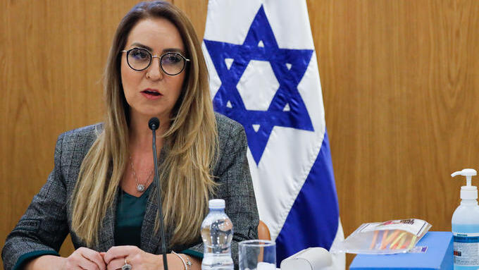  المديرة العامة للجنة الانتخابات المركزية المحامية أورلي عادس