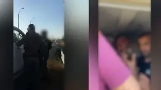 اعتقال سائق و8 عمال فلسطينيين كانوا مخبئين داخل صندوق سيارة