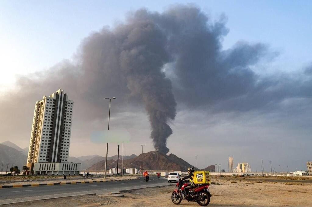 مسيرة إيرانية تستهدف منشأة نفطية في الفجيرة وتوقع 3 جرحى (وفقا للمادة 27أ) مسيرة إيرانية تستهدف منشأة نفطية في الفجيرة وتوقع 3 جرحى