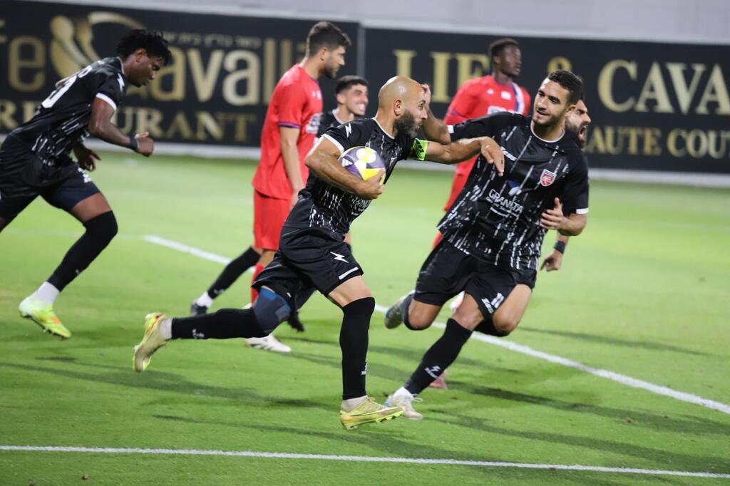مباراة النادي الرياضي كفرقاسم وهبوعيل نوف هجليل (راديو الناس) مباراة النادي الرياضي كفرقاسم وهبوعيل نوف هجليل