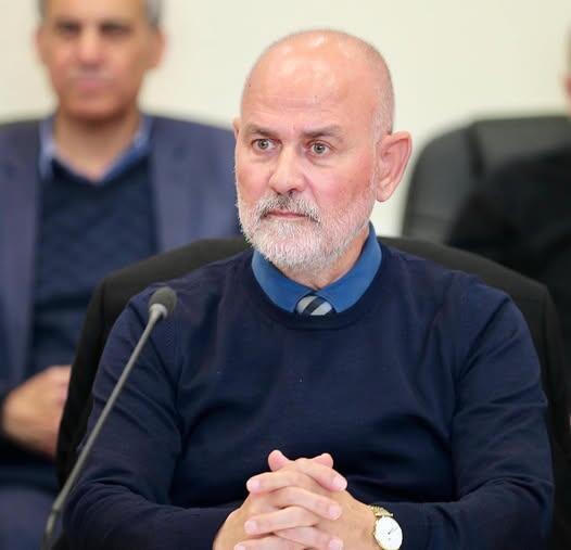 شكري عواودة