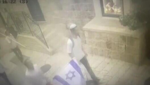 في قلب القدس: اعتداء على تمثال العذراء