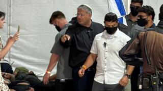 استفزازات بن غفير أمام معتقلي الأسطول تقابلها هتافات: "الحرية لفلسطين"