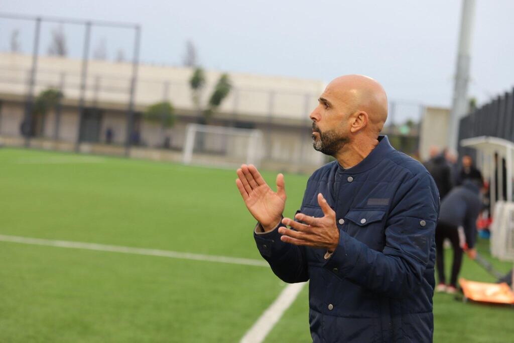 المدرب عمار سلمان (راديو الناس) المدرب عمار سلمان