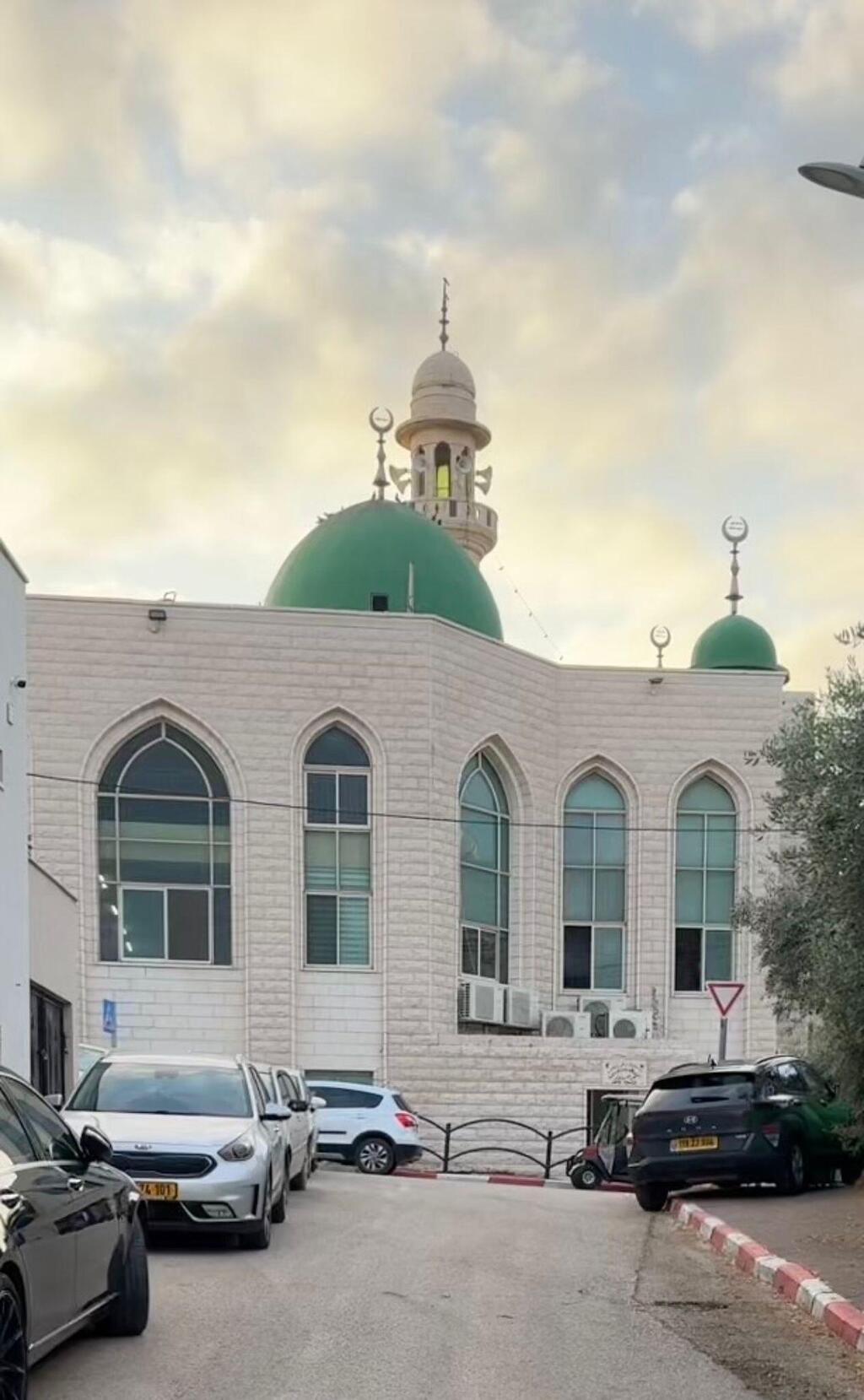 مسجد في صندلة (استخدام الصورة وفقا للبند 27أ) مسجد في صندلة