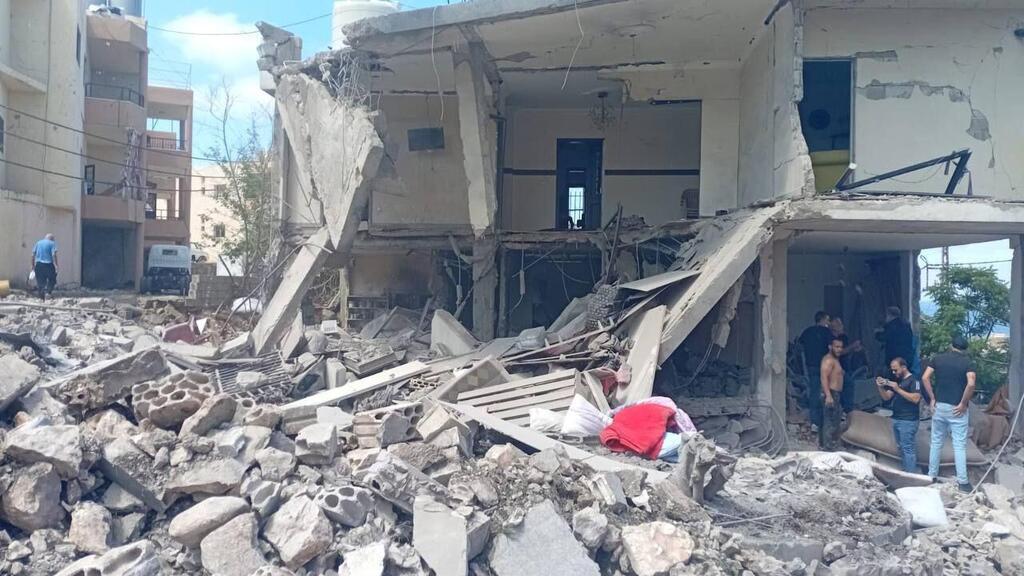  جنوب لبنان: غارات توقع قتلى وتستهدف جنودًا لبنانيين