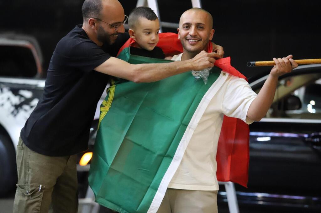 البلدات العربية ترتدي ألوان المونديال (راديو الناس) البلدات العربية ترتدي ألوان المونديال