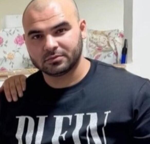 الشاب المرحوم أحمد اغبارية ابن الضحية عماد (وفق البند 27 أ من قانون الحقوق الأدبية (2007)) الشاب المرحوم أحمد اغبارية ابن الضحية عماد