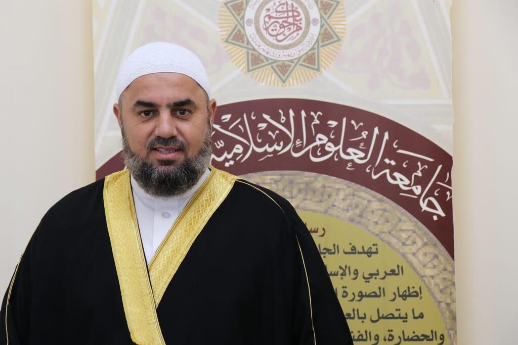 إمام مسجد البحر في يافا (وفق البند 27 أ من قانون الحقوق الأدبية (2007)) إمام مسجد البحر في يافا