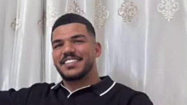 حسين عيسى