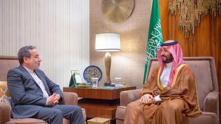 ولي العهد السعودي ووزير الخارجية الإيراني في لقاء عام 2024