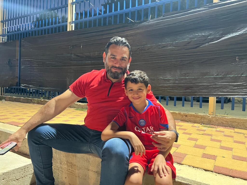 الفريديس تجمع الجمهور لمتابعة مباراة المنتخب المغربي أمام كندا (راديو الناس) الفريديس تجمع الجمهور لمتابعة مباراة المنتخب المغربي أمام كندا