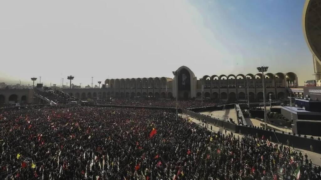 تشييع جثمان المرشد الإيراني الأعلى علي خامنئي (وفقا للمادة 27أ) تشييع جثمان المرشد الإيراني الأعلى علي خامنئي