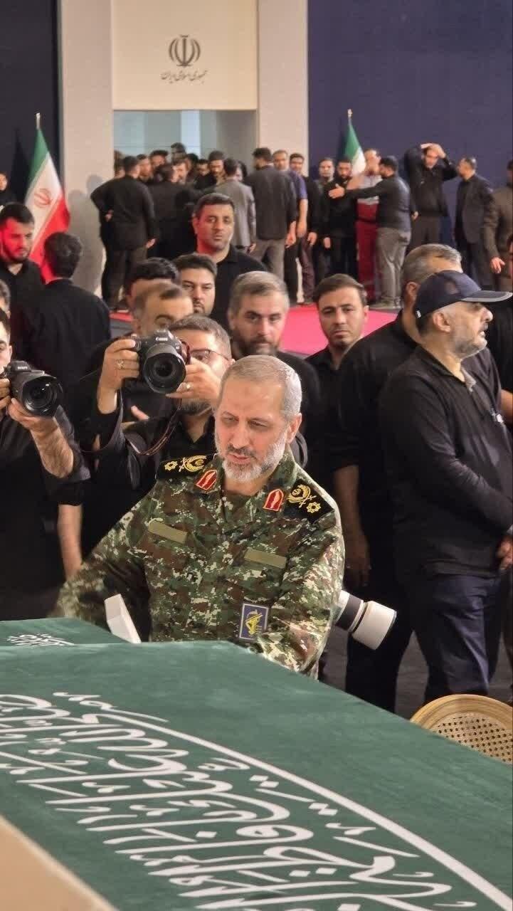 تشييع جثمان المرشد الإيراني الأعلى علي خامنئي (وفقا للمادة 27أ) تشييع جثمان المرشد الإيراني الأعلى علي خامنئي