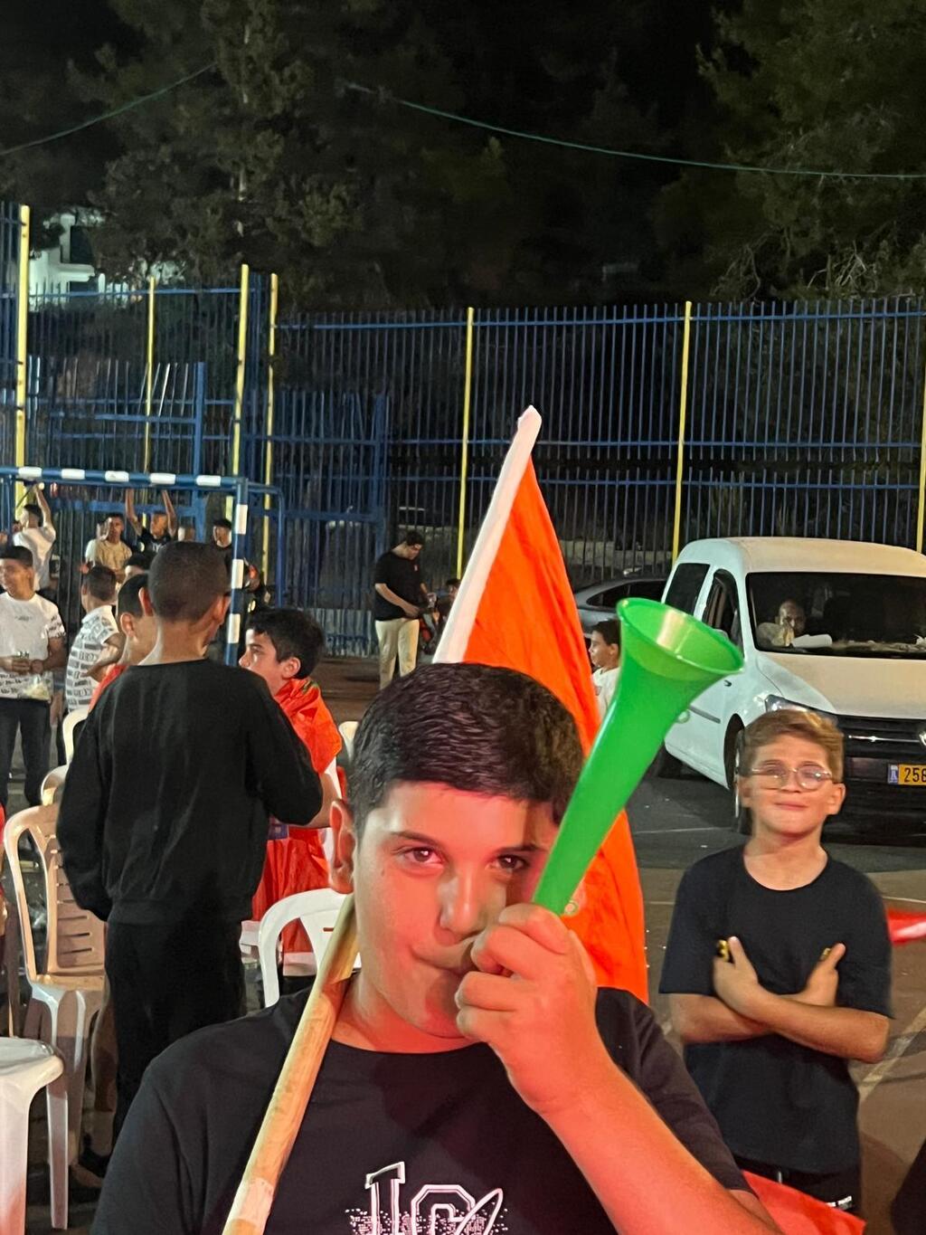 الفريديس: احتفالات بتأهل المغرب إلى ربع نهائي كأس العالم (راديو الناس) الفريديس: احتفالات بتأهل المغرب إلى ربع نهائي كأس العالم
