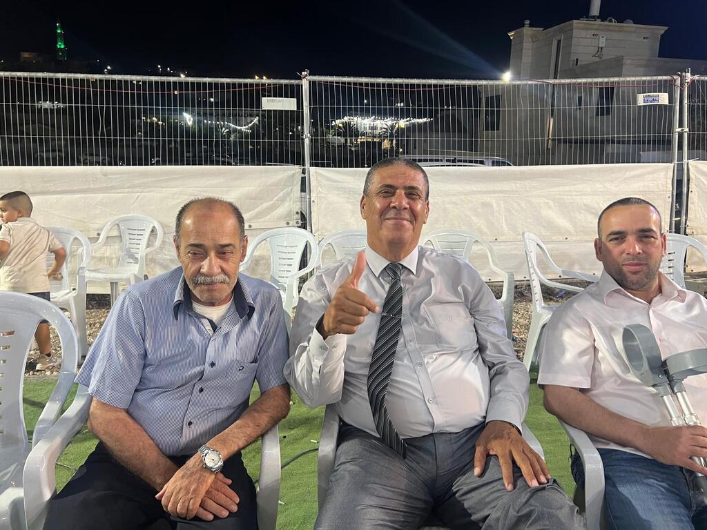 حفل حناء عريس في كفر قرع يتحول إلى مدرج لمباراة المغرب وفرنسا (راديو الناس) حفل حناء عريس في كفر قرع يتحول إلى مدرج لمباراة المغرب وفرنسا