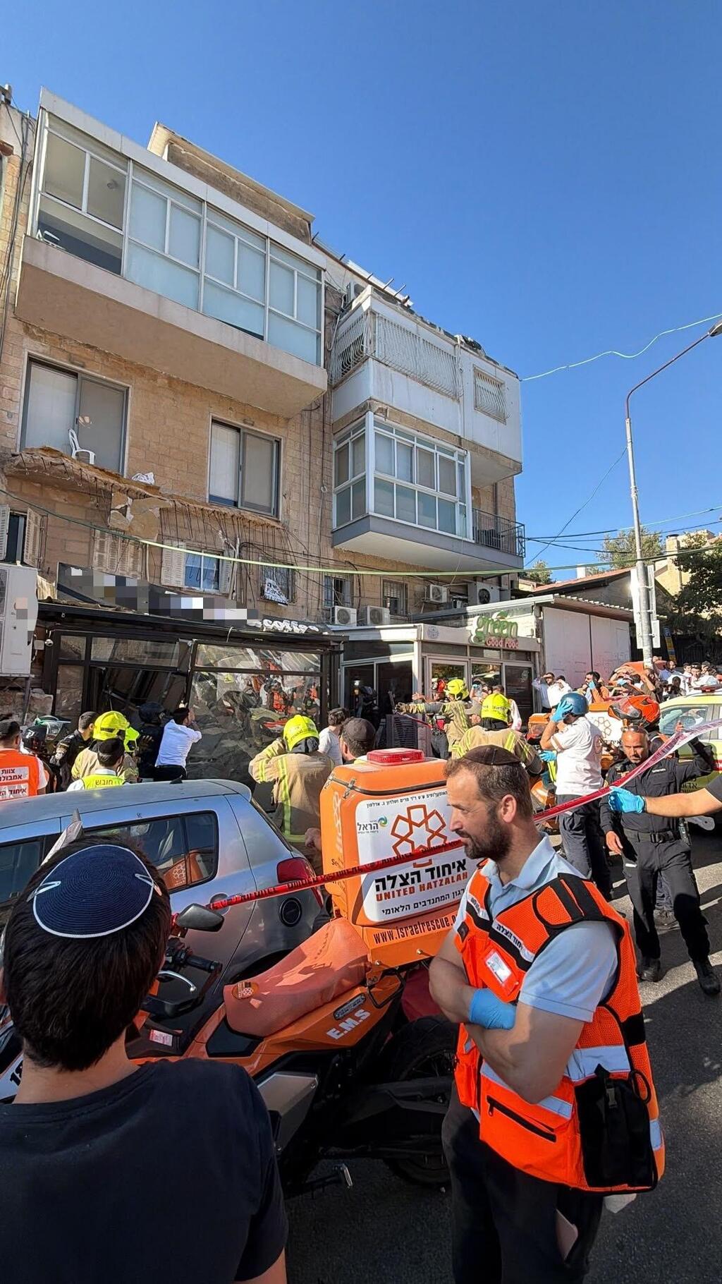 انهيار شرفة في مدينة القدس (איחוד הצלה) انهيار شرفة في مدينة القدس