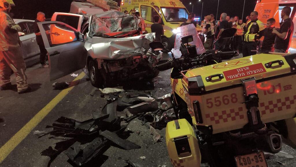 حادث طرق قاتل على شارع 6 في الجنوب (نجمة داوود الحمراء) حادث طرق قاتل على شارع 6 في الجنوب