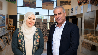احمد نصار عايشة نصار مركز محمود درويش