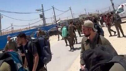 جنود يغادرون قاعدة "سديه تيمان" احتجاجًا على قائدهم.. والجيش الإسرائيلي يحقق في الحادثة