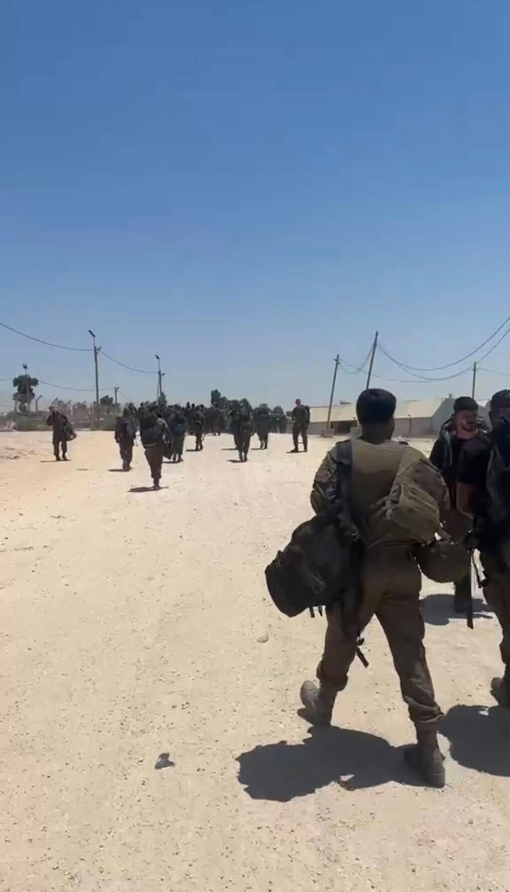 جنود يغادرون قاعدة "سديه تيمان" احتجاجًا على قائدهم.. والجيش الإسرائيلي يحقق في الحادثة