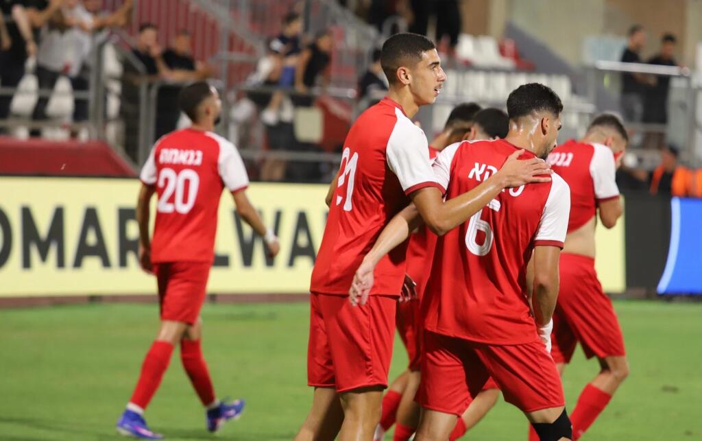 أبناء سخنين - هبوعيل حيفا (راديو الناس) هدف قاتل في الدقيقة 95: كوجو ينقذ اتحاد أبناء سخنين ويمنحه أول نقطة في الموسم