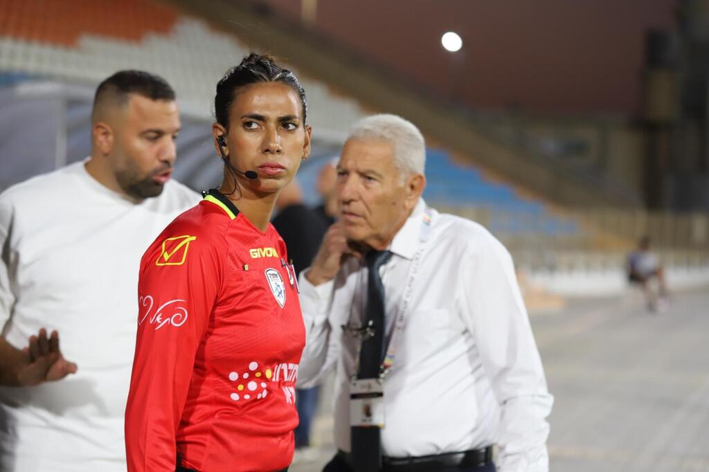 كريات يام يخطف الصدارة بثلاثية في شباك مكابي الرينة