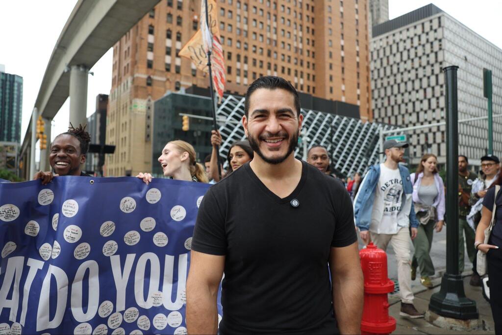 عبد السيد (Dr. Abdul El-Sayed x) عبد الله السيد