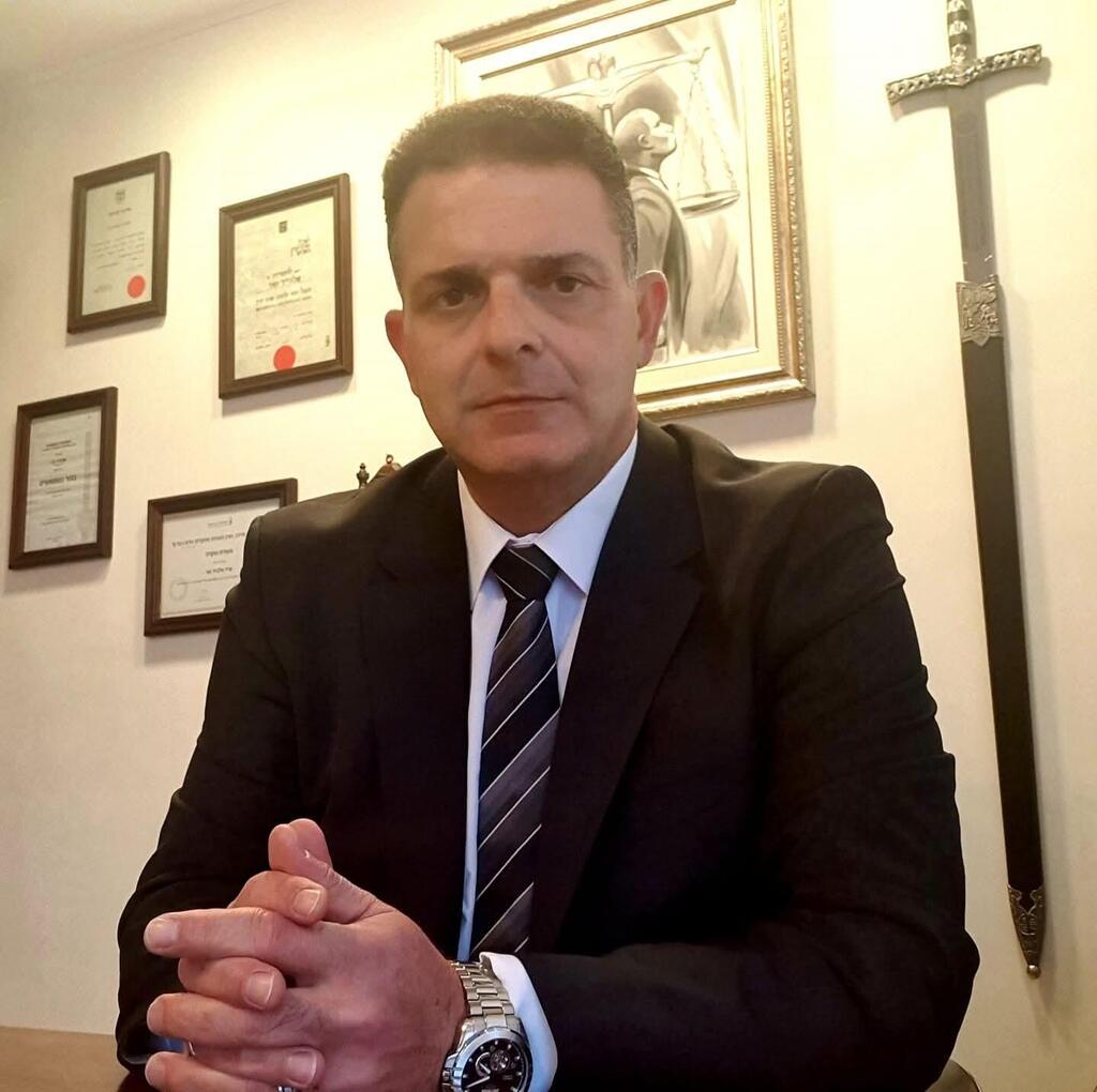 المحامي البير مني