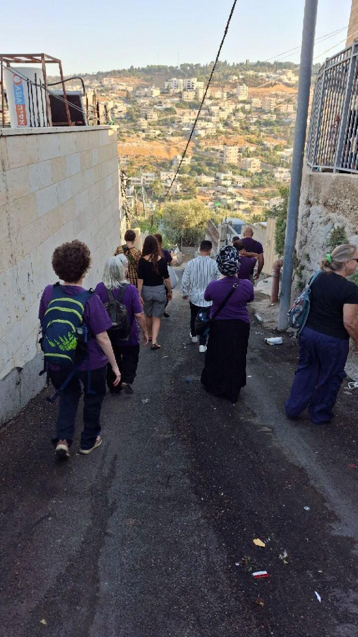 بعد زيارة للسائق معتصم القاق بالقدس: "نقف معًا" يطلق عريضة لمطالبة الشرطة بالتحقيق والكشف عن توثيقات الاعتداء (نقف معا) بعد زيارة للسائق معتصم القاق بالقدس: "نقف معًا" يطلق عريضة لمطالبة الشرطة بالتحقيق والكشف عن توثيقات الاعتداء