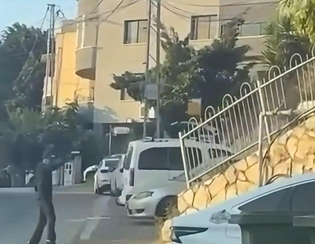 إطلاق نار وتهديدات تطال أصحاب المصالح وتدفع بعضهم للإغلاق