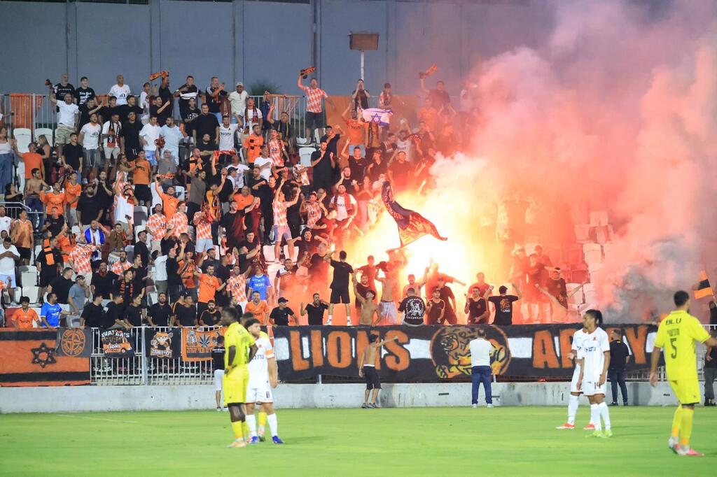 بني يهودا يقسو على أبناء الرينة برباعية (راديو الناس) بني يهودا يقسو على أبناء الرينة برباعية