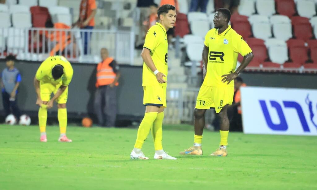 بني يهودا يقسو على أبناء الرينة برباعية (راديو الناس) بني يهودا يقسو على أبناء الرينة برباعية