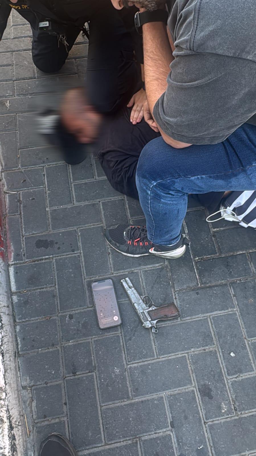 إطلاق نار في قلب يافا واعتقال مشتبه (الشرطة) إطلاق نار في قلب يافا واعتقال مشتبه