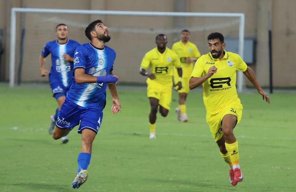 مكابي الرينة يخطف فوزه الأول بهدف قاتل في الدقيقة 87