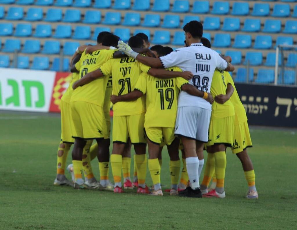 مكابي الرينة يخطف فوزه الأول بهدف قاتل في الدقيقة 87