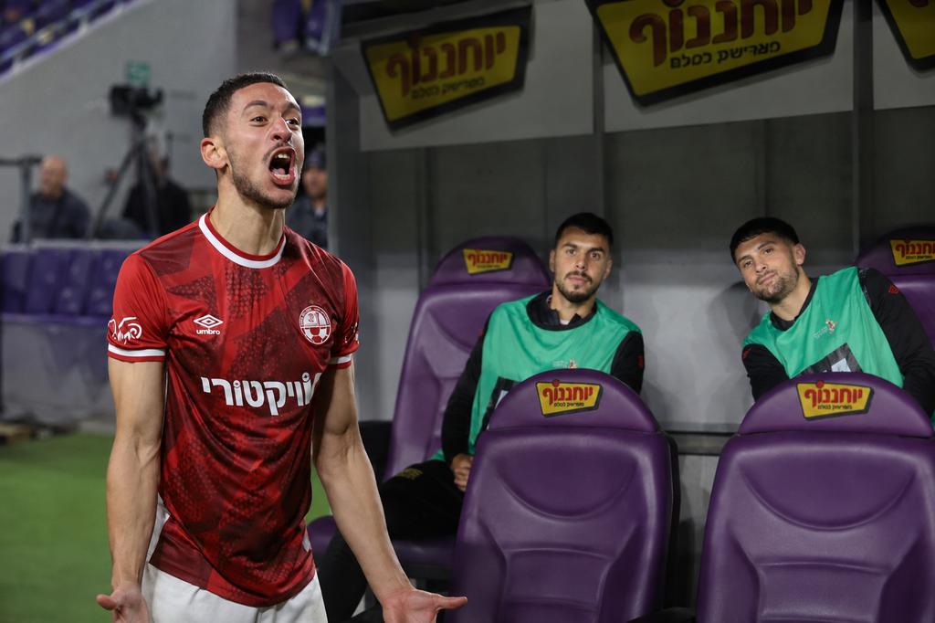 الثلاثي العربي في هبوعيل بئر السبع (راديو الناس) الثلاثي العربي في هبوعيل بئر السبع على أعتاب الحلم الأوروبي
