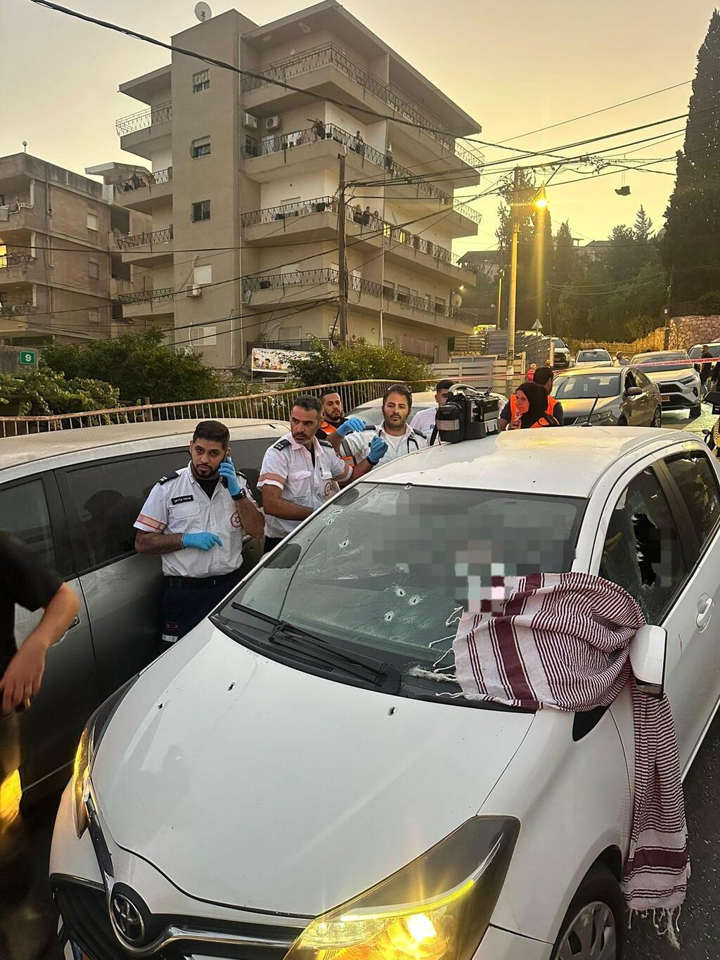 مقتل شابين في الثلاثينيات من عمرهما داخل مركبة في الناصرة